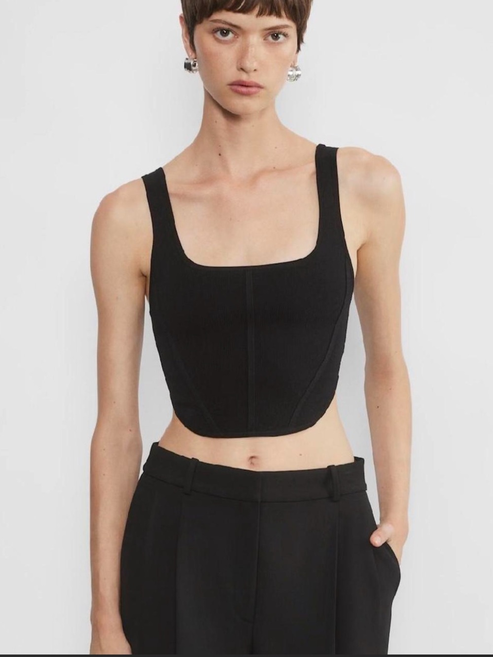 Babaton Black Square-Neck Cropped Tank